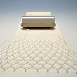 Tairyo Amikiri tool for cutting mesh